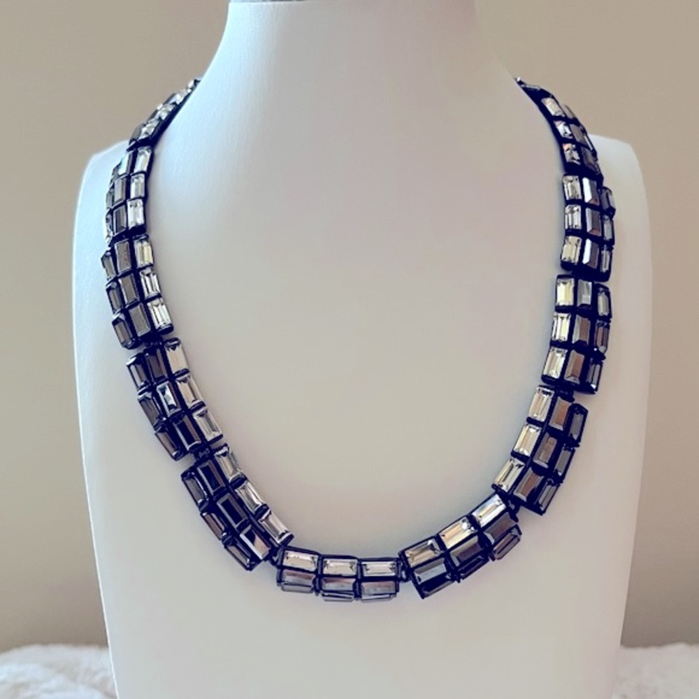 🆕 WHBM Gunmetal and Crystal Bezel-Set Statement Necklace